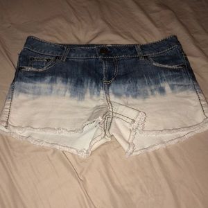 No boundaries ombre jean shorts. Worn once.